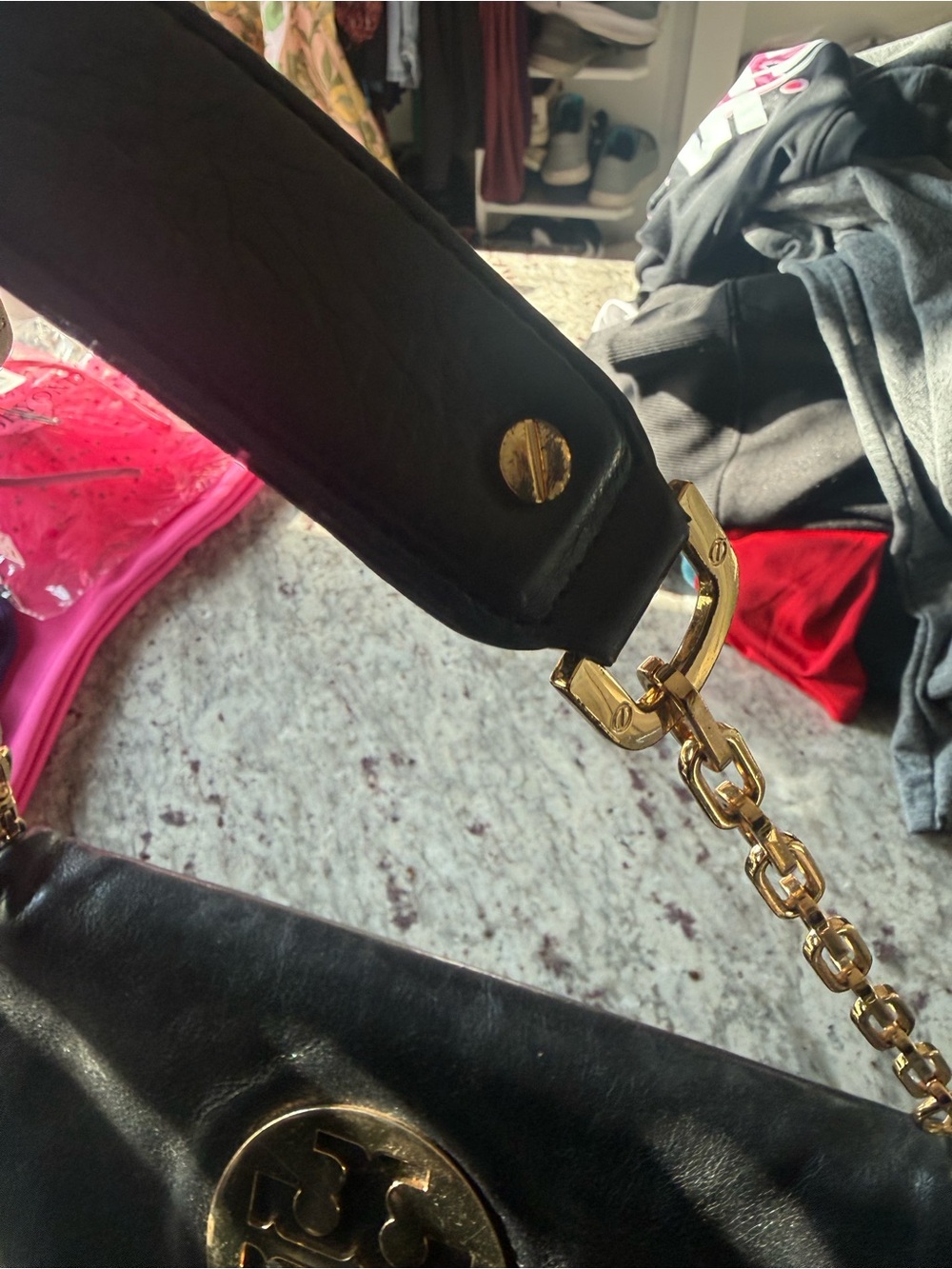 Tory Burch Black Leather Shoulder Bag with Gold Logo Medallion - Picture 6 of 7